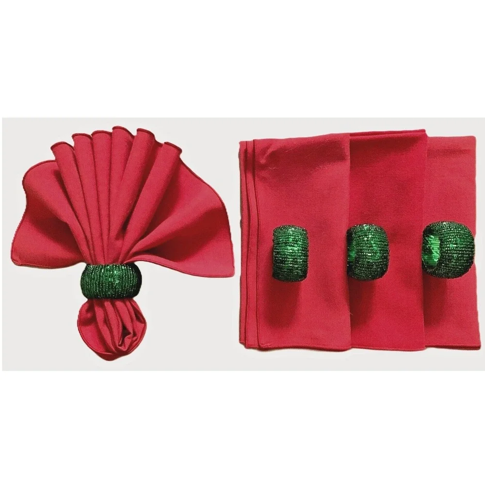 Pier 1 - 4 Green Glass Seed Beads Napkin Rings, Classic Red Cloth Dinner Napkins